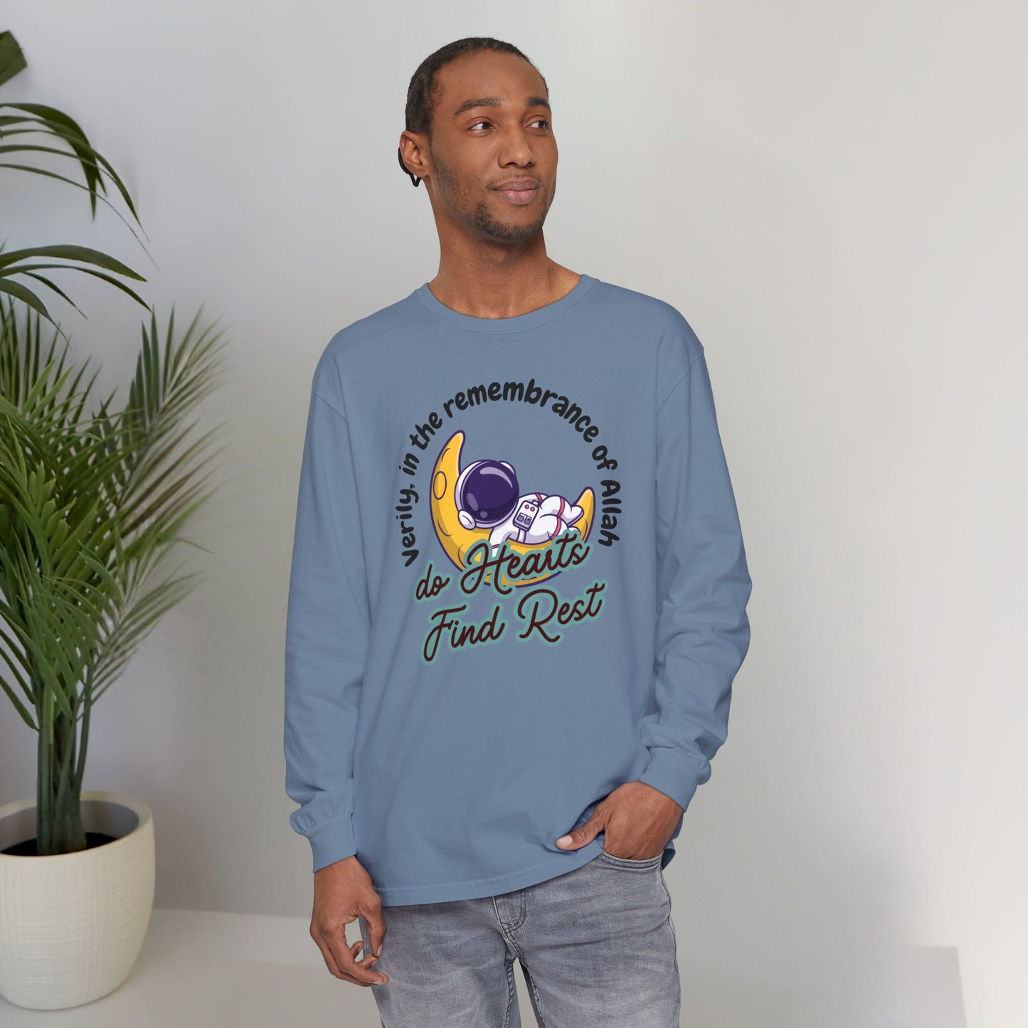 Verily In The Remembrance of Allah Do Hearts Find Rest Long-Sleeve T-Shirt - Astronaut Moon Islamic Graphic Soft Cotton Unisex Long-Sleeve Tee T-Shirt