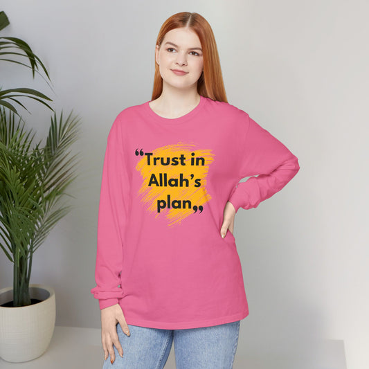 Trust in Allah's Plan Typographic Long Sleeve Tee T-Shirt - Note Cozy Soft Cotton Unisex Long Sleeve Tee