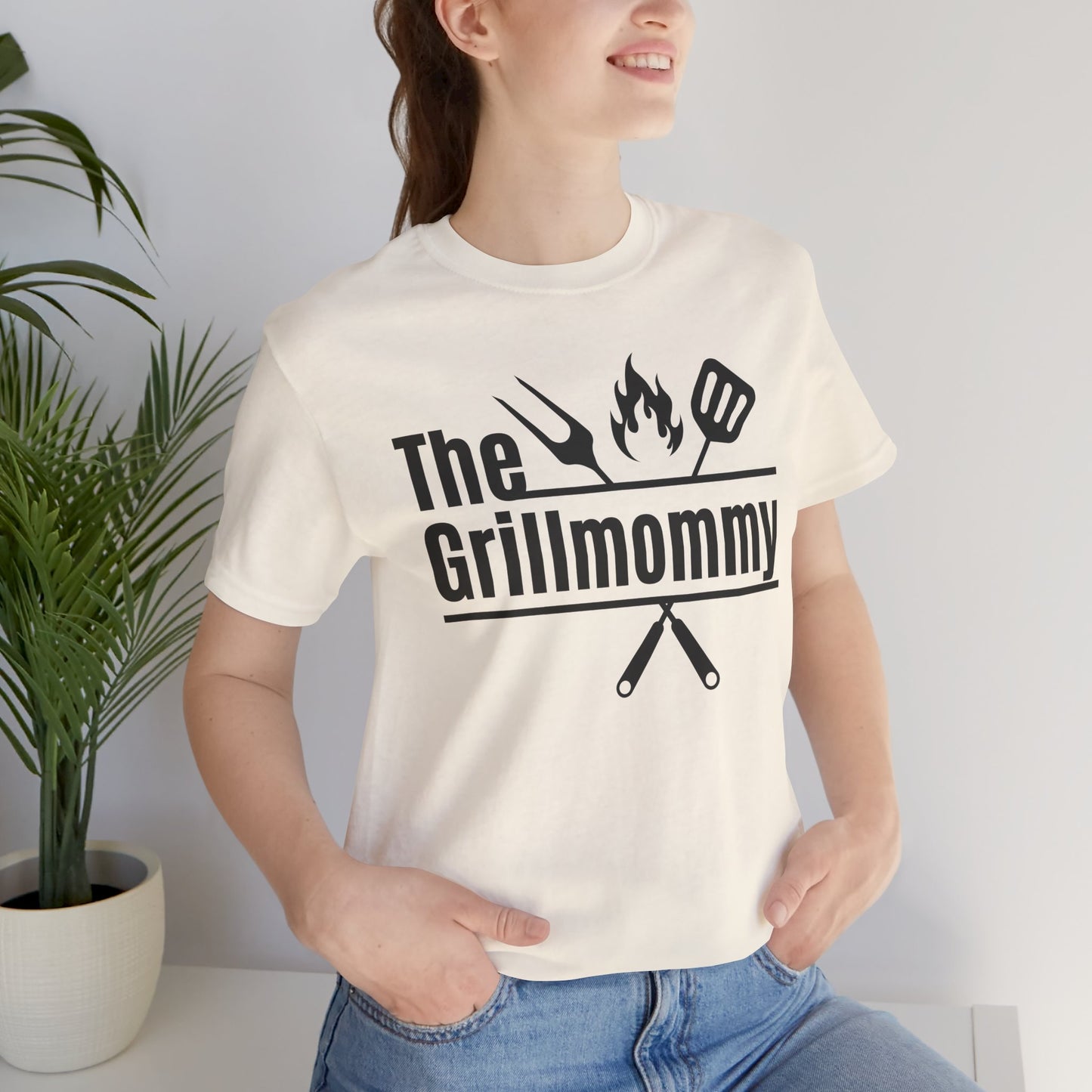 The Grillmommy Typography Tee T-Shirt - Cozy Soft Cotton Unisex BBQ Graphic Tee